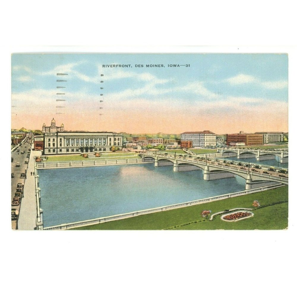 Vintage Postcard Des Moines Iowa Riverfront USA Travel Posted‎ Stamped Bridge